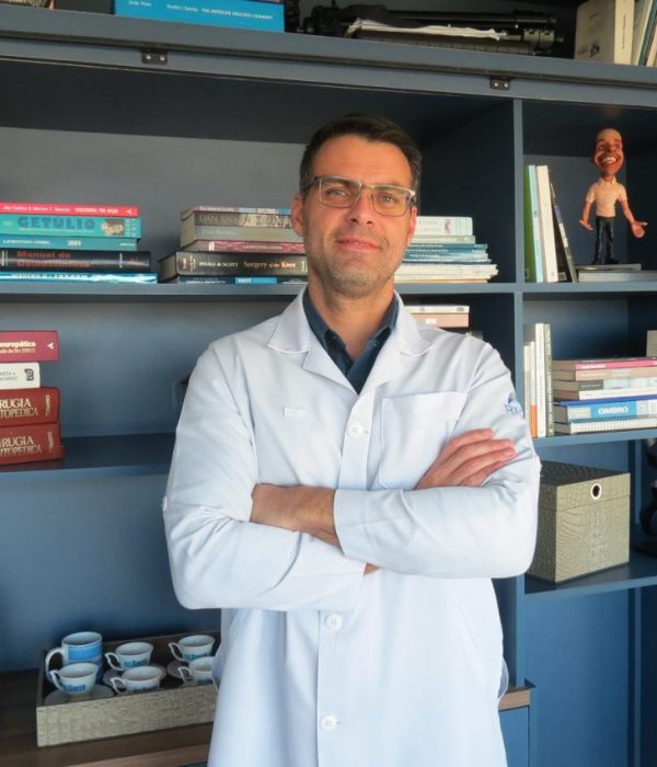 Dr Henrique Faria